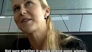 Milf pantavana sovitushuoneessa
